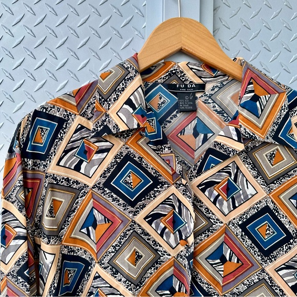 Abstract silk button up - Picture 3 of 5